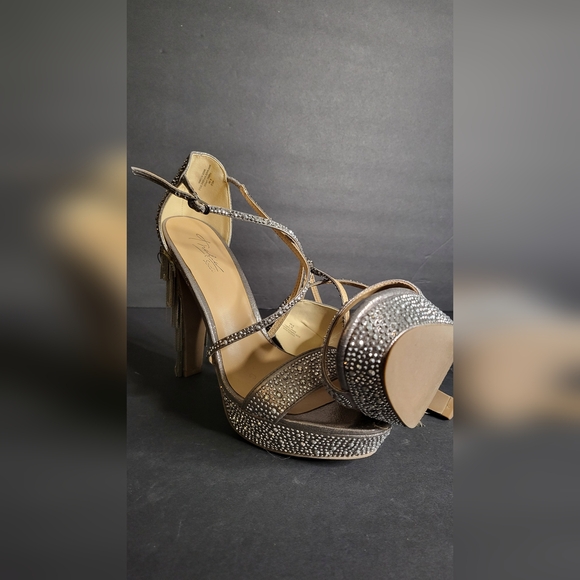 Silver embellished heels with fringe - Picture 5 of 16